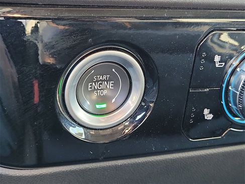 Used 2023 GMC Sierra 1500 Elevation image 17