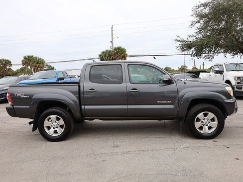 Used 2012 Toyota Tacoma PreRunner image 3