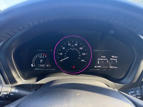 Used 2022 Honda HR-V EX-L image 11