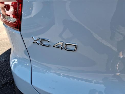 New 2026 Volvo XC40 B5 Plus w/ Protection Package Premier image 5
