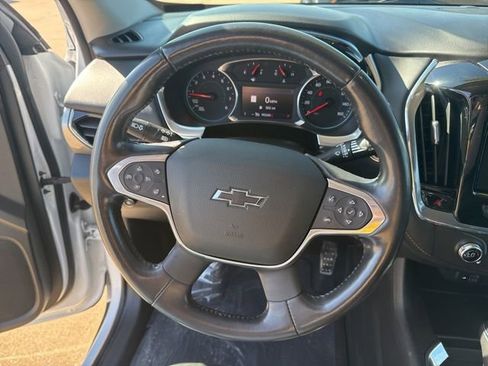 Used 2020 Chevrolet Traverse RS image 18