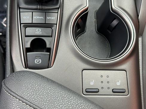 Used 2022 Toyota Camry XSE image 30