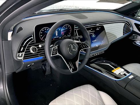 New 2026 Mercedes-Benz E 450 4MATIC Sedan image 10