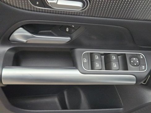 Used 2023 Mercedes-Benz GLA 250 4MATIC image 12