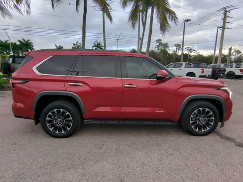 Used 2023 Toyota Sequoia Limited image 4