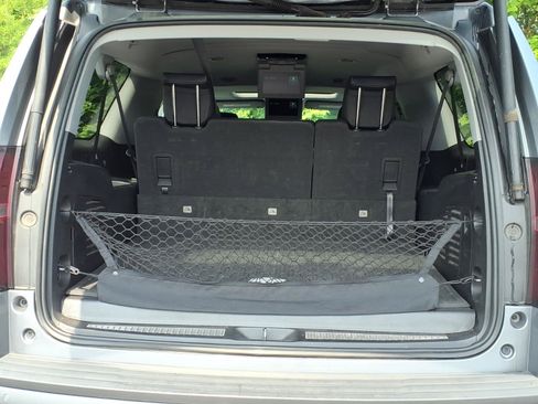 Used 2020 Chevrolet Suburban LT AWD/4WD image 15