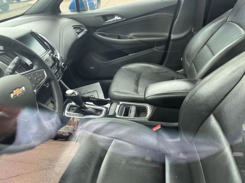 Used 2017 Chevrolet Cruze Premier FWD image 28