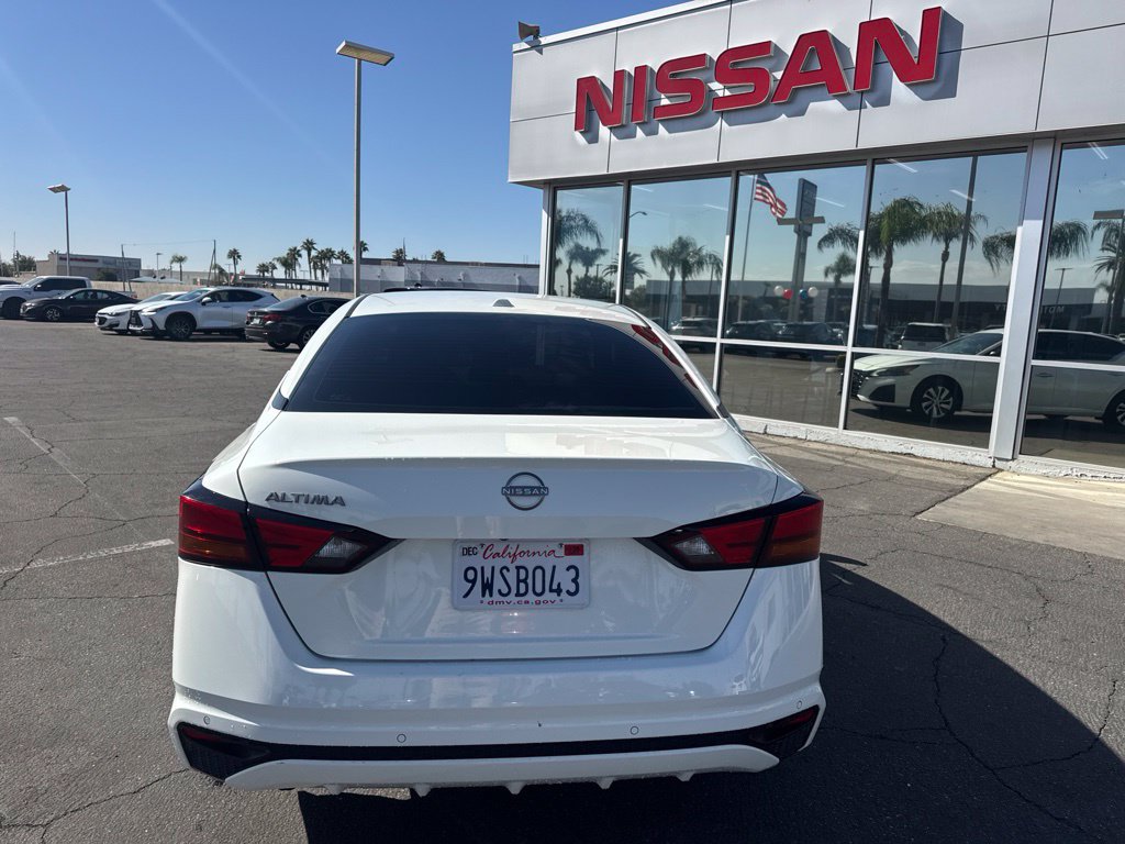 Used 2025 Nissan Altima 2.5 S FWD image 3