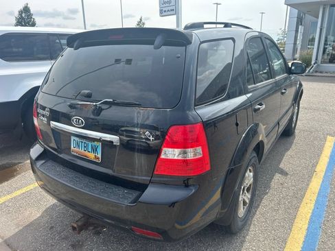 Used 2008 Kia Sorento EX w/ Appearance Pkg AWD/4WD image 4