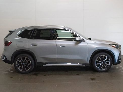 Certified 2023 BMW X1 xDrive28i w/ Convenience Package AWD/4WD image 3