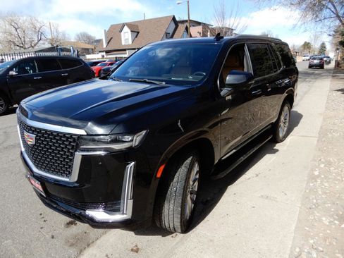 Used 2022 Cadillac Escalade Premium Luxury image 8