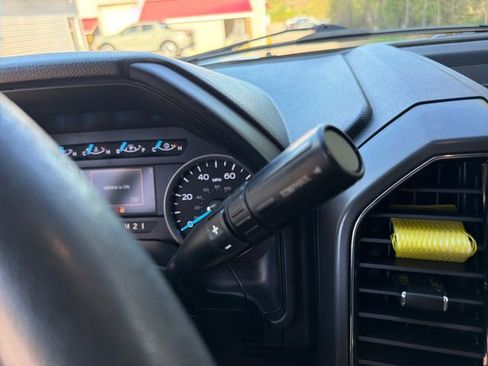 Used 2019 Ford F250 XLT w/ Snow Plow Prep Package AWD/4WD image 24