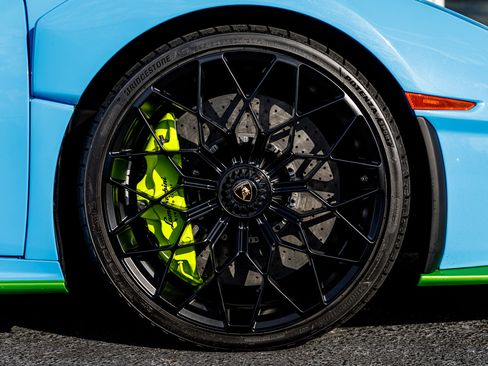 Used 2023 Lamborghini Huracan STO image 26