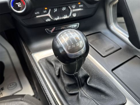 Used 2014 Chevrolet Corvette Stingray Coupe RWD image 19