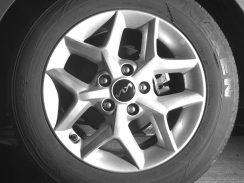 Used 2025 Kia Soul LX w/ LX Technology Package FWD image 14