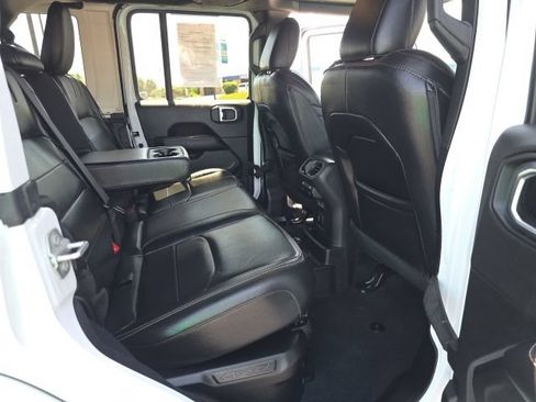 Used 2022 Jeep Wrangler Unlimited Sahara w/ Cold Weather Group AWD/4WD image 47