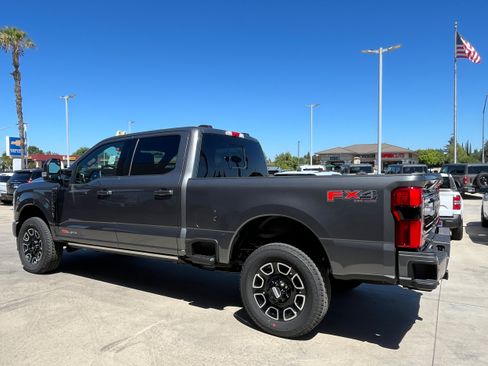 New 2026 Ford F350 Platinum w/ FX4 Off-Road Package AWD/4WD image 2