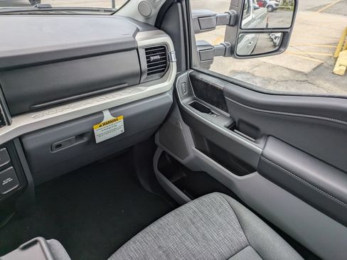 New 2026 Ford F350 XLT w/ XLT Premium Package AWD/4WD image 17