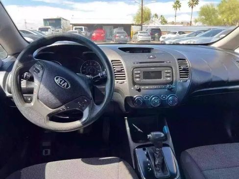 Used 2017 Kia Forte LX FWD image 23