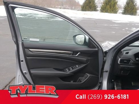 Used 2020 Honda Accord Sport image 21