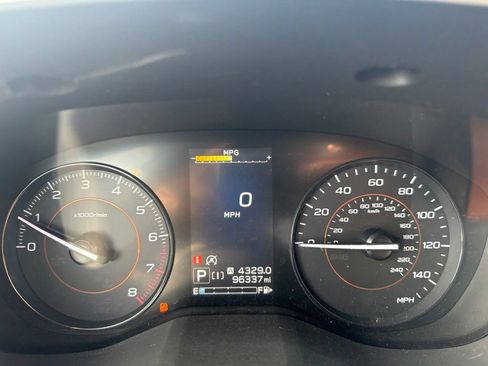 Used 2021 Subaru Crosstrek 2.0i Premium w/ Moonroof Package AWD/4WD image 33