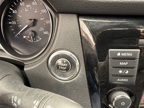 Used 2019 Nissan Rogue SL w/ Premium Package AWD/4WD image 19