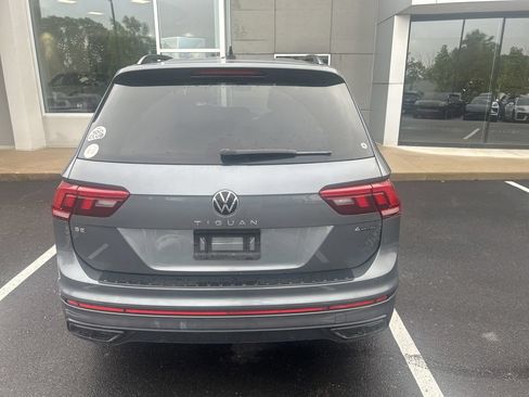 Used 2023 Volkswagen Tiguan SE R-Line AWD/4WD image 6