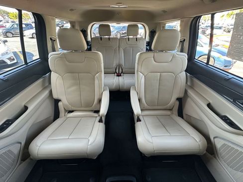 Used 2021 Jeep Grand Cherokee L Limited w/ Luxury Tech Group II AWD/4WD image 33