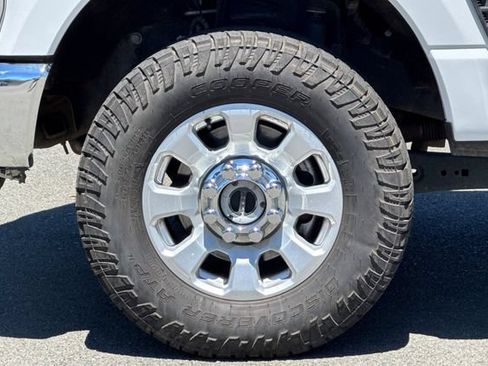 Used 2024 Ford F250 XLT w/ FX4 Off-Road Package AWD/4WD image 23