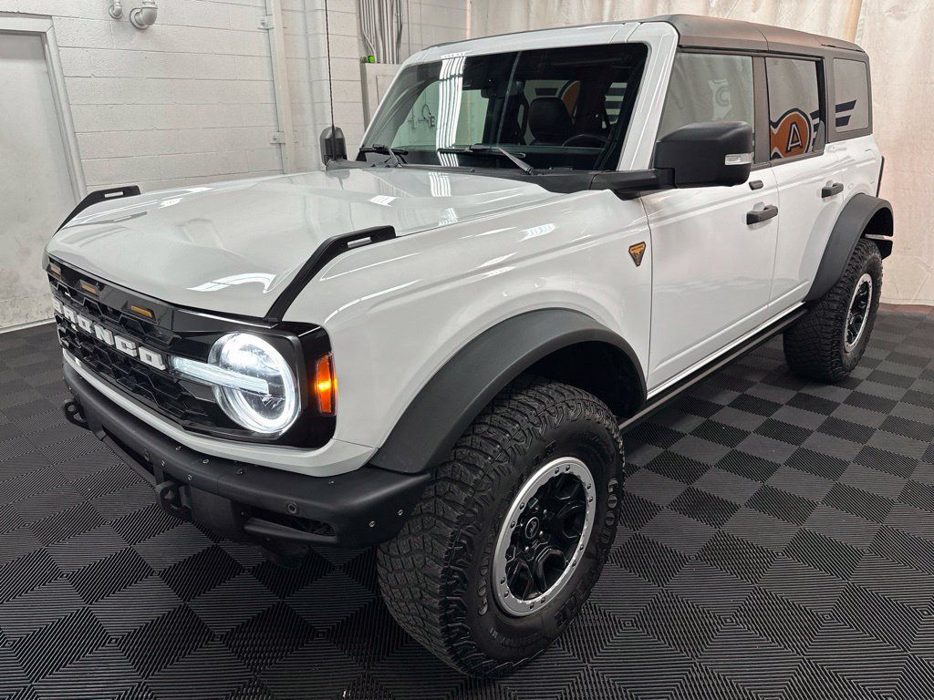 Used 2023 Ford Bronco Badlands w/ Sasquatch Package AWD/4WD image 4