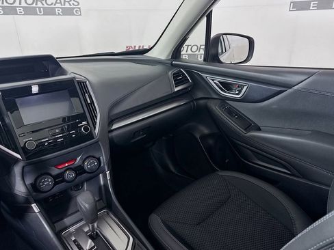 Used 2022 Subaru Forester Premium image 22