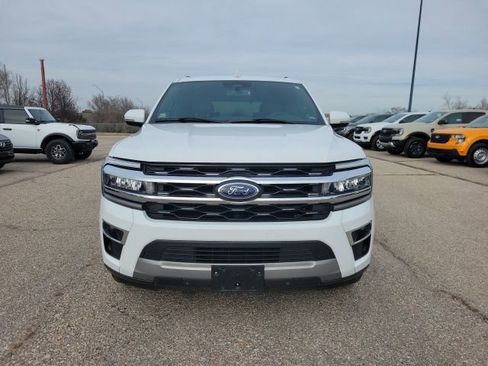 Used 2024 Ford Expedition Limited image 20