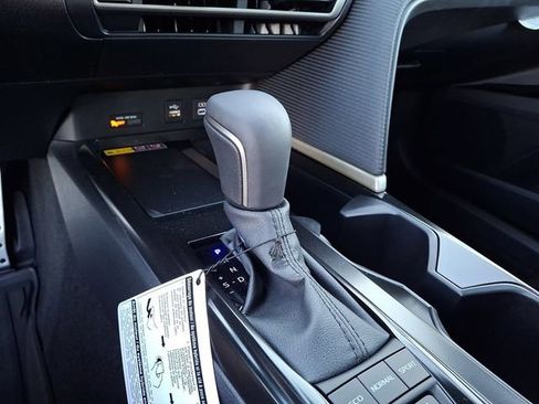 New 2026 Toyota Camry SE FWD image 9