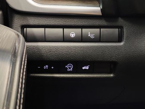Certified 2024 Nissan Rogue Platinum w/ Platinum Premium Package FWD image 30
