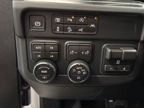 New 2026 Chevrolet Suburban RST AWD/4WD image 33