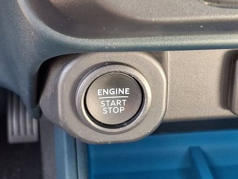 Certified 2025 Ford Maverick XLT w/ Equipment Group 302A AWD/4WD image 18