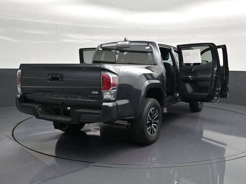 Used 2022 Toyota Tacoma TRD Sport w/ Technology Package RWD image 41
