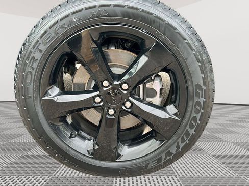 Used 2023 Jeep Grand Cherokee L Altitude image 26