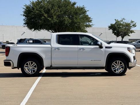 Used 2022 GMC Sierra 1500 SLT AWD/4WD image 3