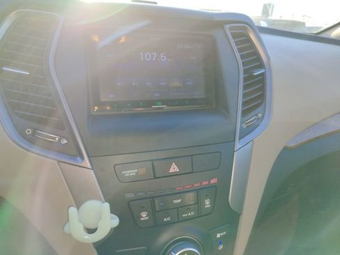 Used 2014 Hyundai Santa Fe GLS image 6