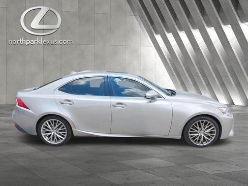 Used 2016 Lexus IS 200t w/ Navigation System Package RWD image 4