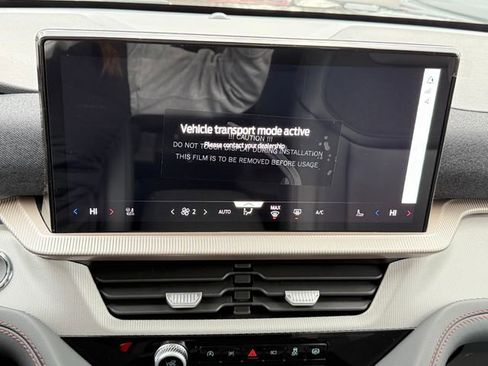 Used 2026 Ford Explorer Active w/ Active Comfort Package image 18