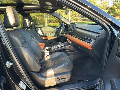 Used 2022 Mitsubishi Outlander SEL image 25