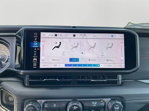 New 2025 Jeep Wrangler Unlimited Rubicon w/ XTREMEE 35" Tire Package image 22