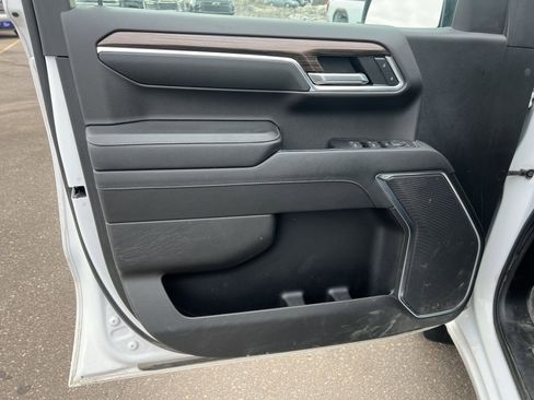 Used 2022 Chevrolet Silverado 1500 LT w/ Safety Package image 18