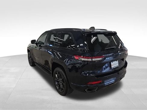 Used 2023 Jeep Grand Cherokee 30th Anniversary image 7