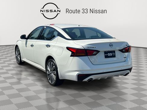 Used 2025 Nissan Altima 2.5 SL image 3