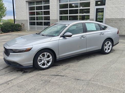 Used 2025 Honda Accord LX image 9