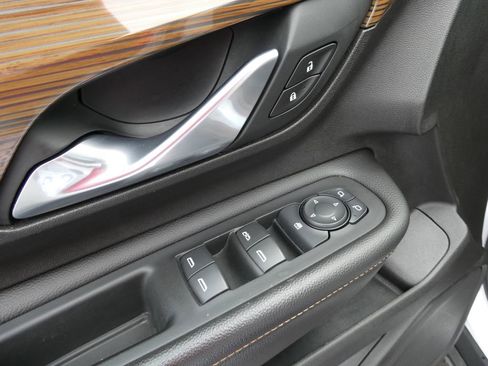 Used 2018 GMC Terrain SLE w/ Driver Convenience Package image 23