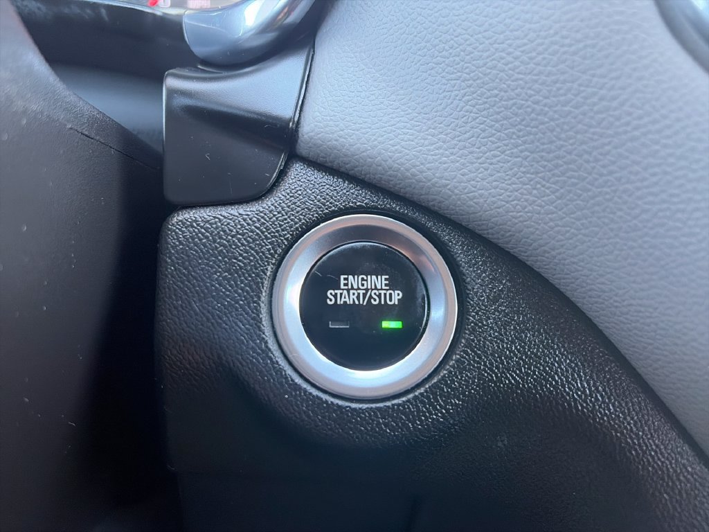 Used 2023 Chevrolet Equinox LT FWD image 17
